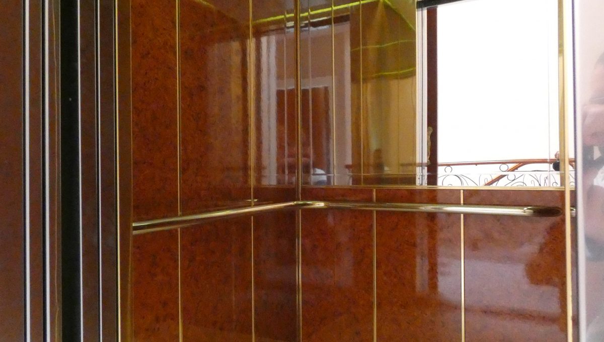 ascensor 1
