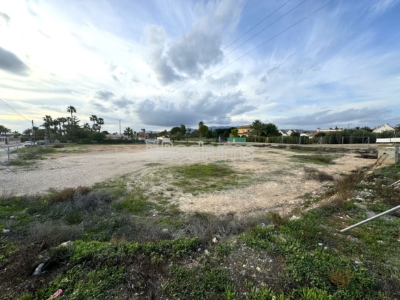 Parcela en suelo urbanizable, Matola, Elche