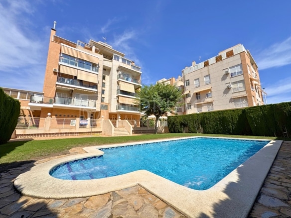 Piso con terraza, garaje, trastero y ascensor, Ciudad Jardín, Elche