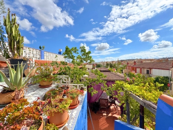 Finca urbana con vivienda, local comercial, sótano y azotea, Los Palacios, Formentera del Segura